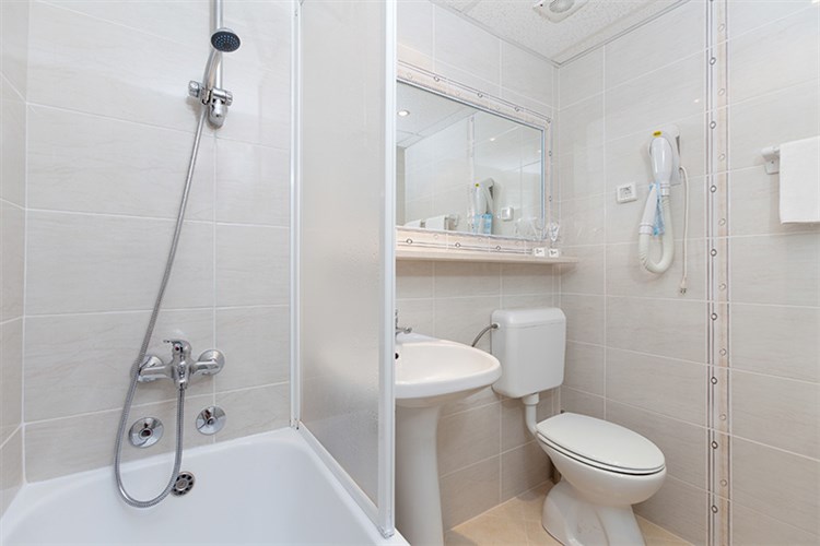 pokoj standard parková strana | Hotel Mimosa - Lido Palace