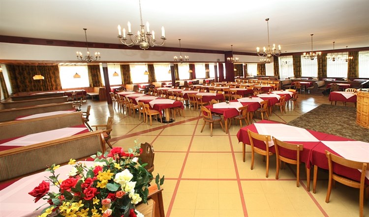 Lyžování autobusem s polopenzí Kaprun - Zell am See / Saalbach - Hinterglemm