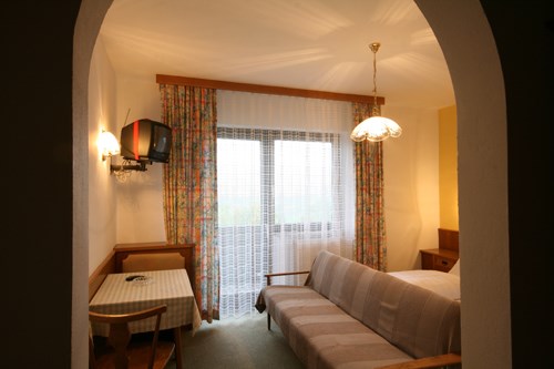 Lyžování autobusem se snídaní Kaprun - Zell am See / Saalbach - Hinterglemm - penzion Christa a jeho depandance