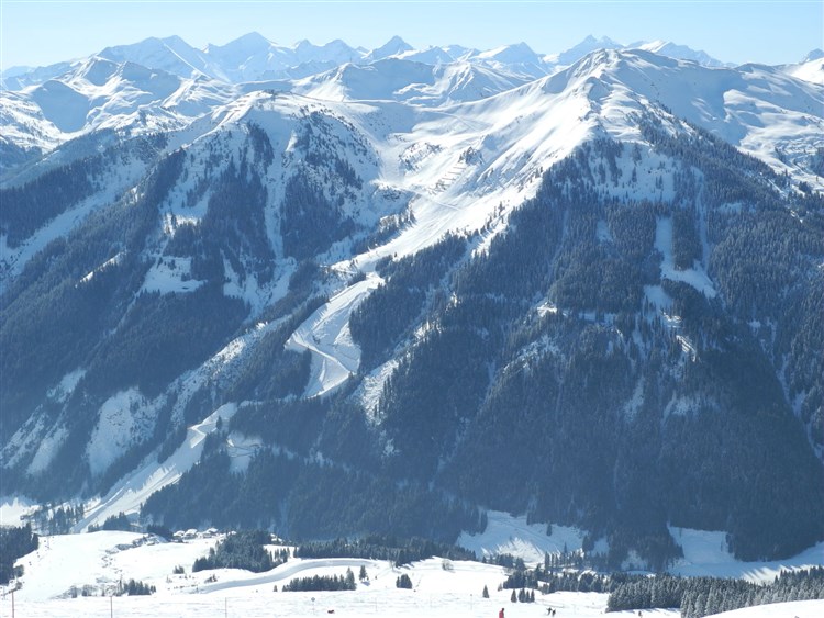 Lyžování autobusem s polopenzí Kaprun - Zell am See / Saalbach - Hinterglemm