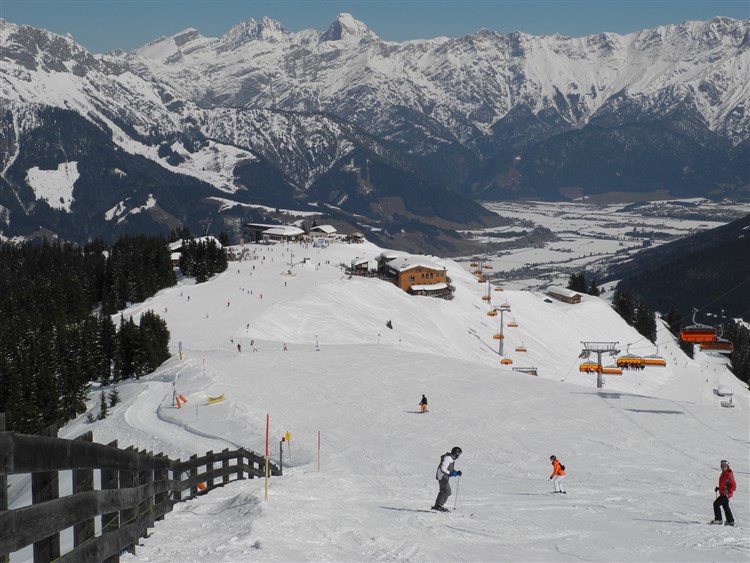 Lyžování autobusem s polopenzí Kaprun - Zell am See / Saalbach - Hinterglemm