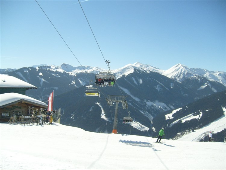 Lyžování autobusem s polopenzí Kaprun - Zell am See / Saalbach - Hinterglemm