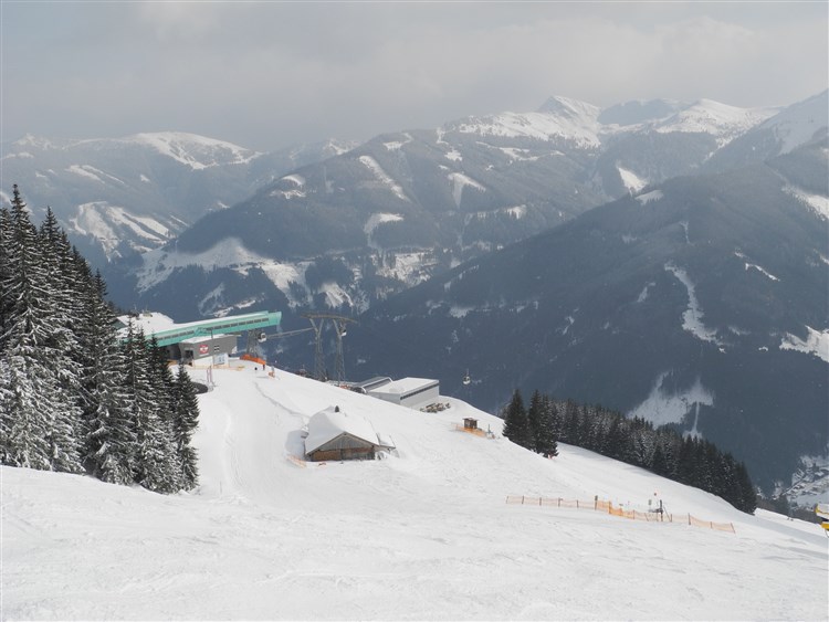 Lyžování autobusem s polopenzí Kaprun - Zell am See / Saalbach - Hinterglemm