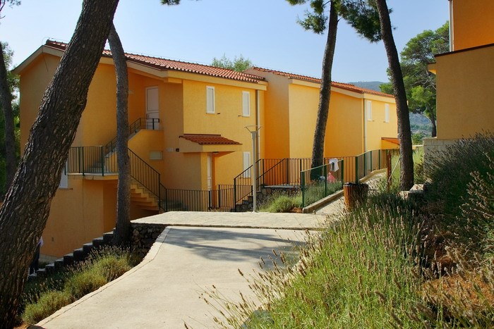 Fontana Resort Apartments**/****