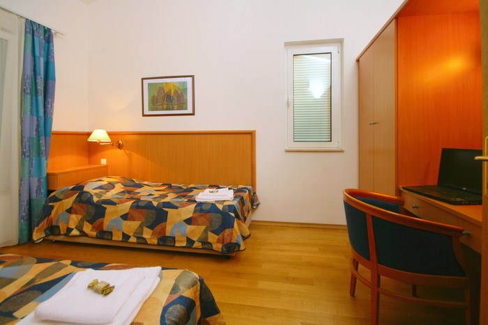 Fontana Resort Apartments**/****