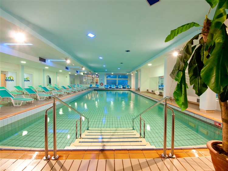 hotel Hedera - vnitřní bazén | Hotel Hedera